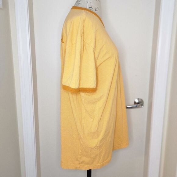 Roots Canada Athletics retro velvet tshirt - Picture 3 of 12